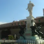 The Port 4* Livorno