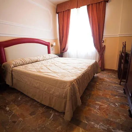 The Port Aparthotel 3*