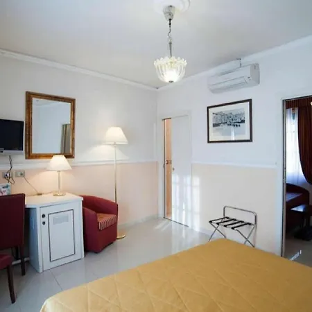 The Port 3* Livorno