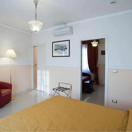 The Port 3* Livorno