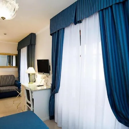 The Port Aparthotel