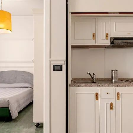Aparthotel The Port 3*