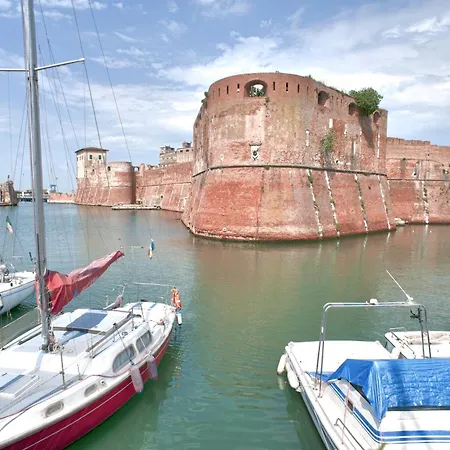 The Port Aparthotel 3*