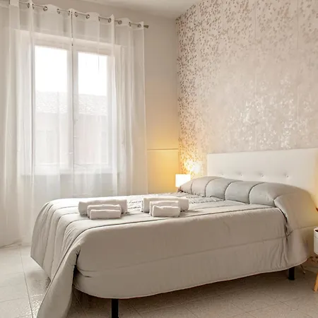 Aparthotel The Port 3*